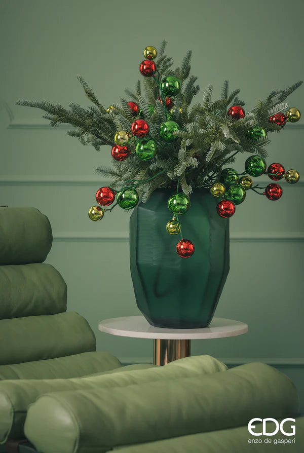 Decoro Pallemix Ramo, realizzato in plastica decorata con 12 palline oro metallizzato. Perfetto per abbellire il tuo albero di Natale o per creare composizioni uniche e originali. Regala una nuova vita alla tua decorazione natalizia con questo elemento. Dimensioni: cm 30 x h 53. In negozio e online su tuttochic.live