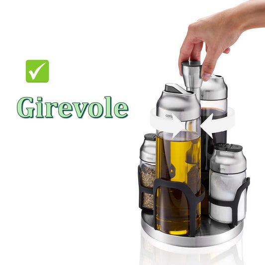 Il set Ménage Kippo olio e aceto e spezie è l'accessorio indispensabile per ogni buon ospite. Funzionale, girevole ed elegante, è perfetto per condire in modo personalizzato dimensioni Ø 14,8 cm, alt. 23,6 cm• vetro borosilicato / acciaio inox pregiato / resina / silicone. In negozio e online su tuttochic.live