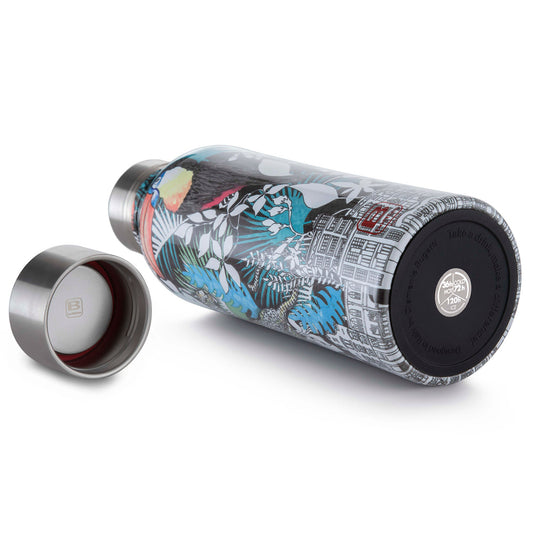 Bottiglia TWIN 1500 ml La Ville. Tappo finitura satinata .Mantiene i liquidi caldi per 36 ore, freddi per 72 e il ghiaccio per 120 ore. Realizzata in acciaio inox 18/10, a doppia parte sottovuoto e con uno speciale rivestimento in rame... Misure: Diametro ø10 cm, altezza 30 cm . In negozio e on line su tuttochic.live