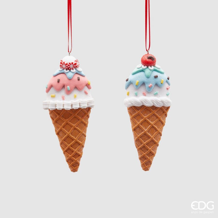 Realizzato in plastica colorata e glitter. Dimensioni: cm 7 x 14 h. In negozio e online su tuttochic.live