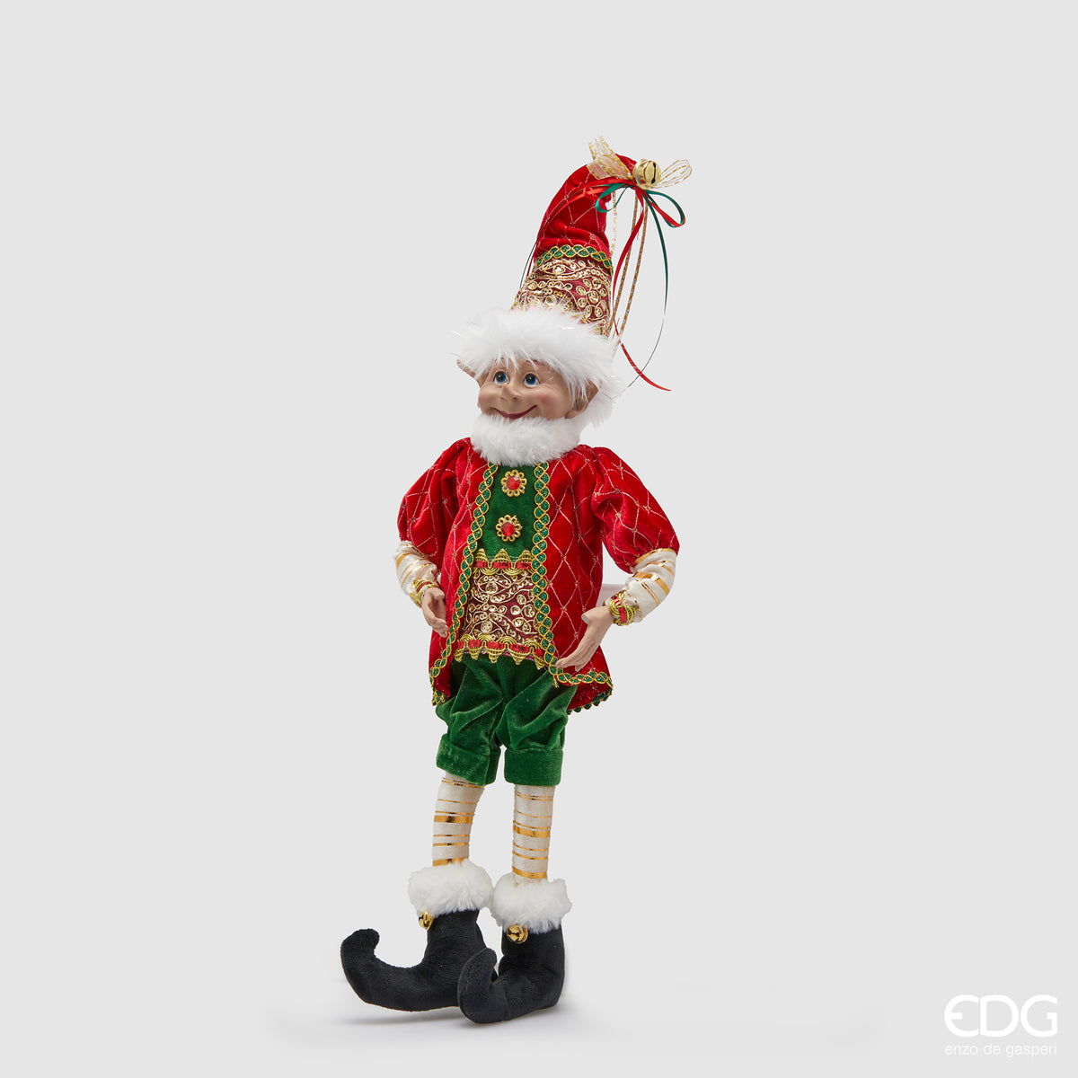 Elfo in tessuto colorato con viso in resina. Da appendere, anche sull'albero di Natale Dimensione: altezza cm 63. In negozio e online su tuttochic.live