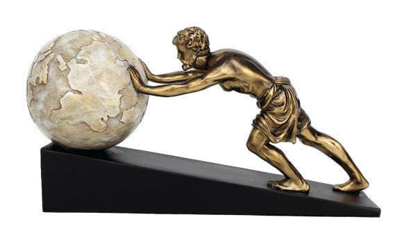 Scultura decorativa Archimede che spinge il mondo, figura oro e globo bianco su base nera, lunghezza 45 cm, brand Ambienti Glamour, Tutto Chic.