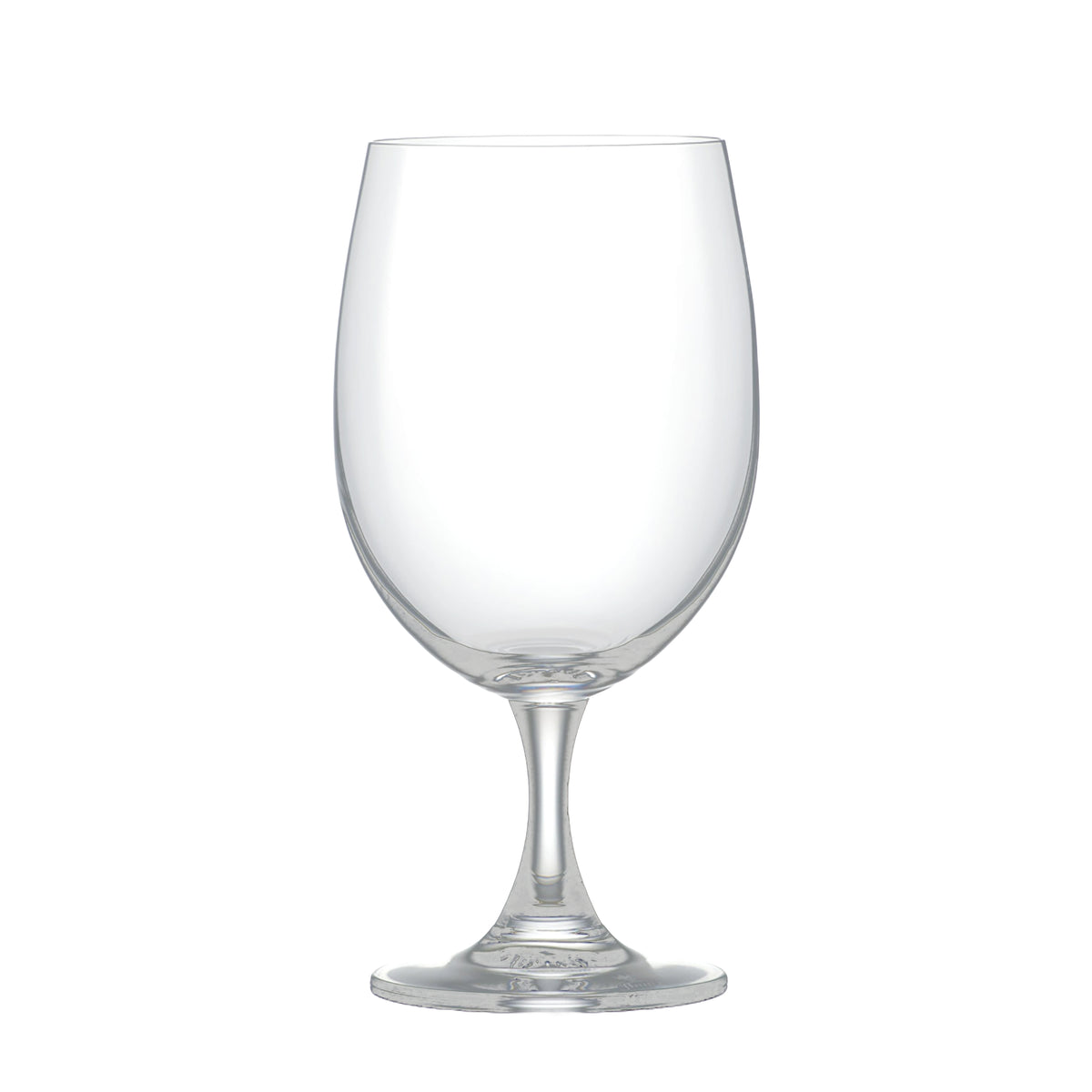 Set di 6 calici a gambo corto per acqua o vino in vetro cristallino. Capacità: 425 ml. Dimensioni: Ø 8 x h 17 cm. Lavabili in lavastoviglie. In negozio e online su tuttochic.live