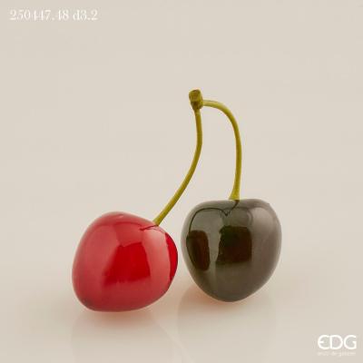 Set di 2 ciliege artificiali decorative, ideale per creare decorazioni varie. Dimensione ciliegia singola : diametro cm 3,5