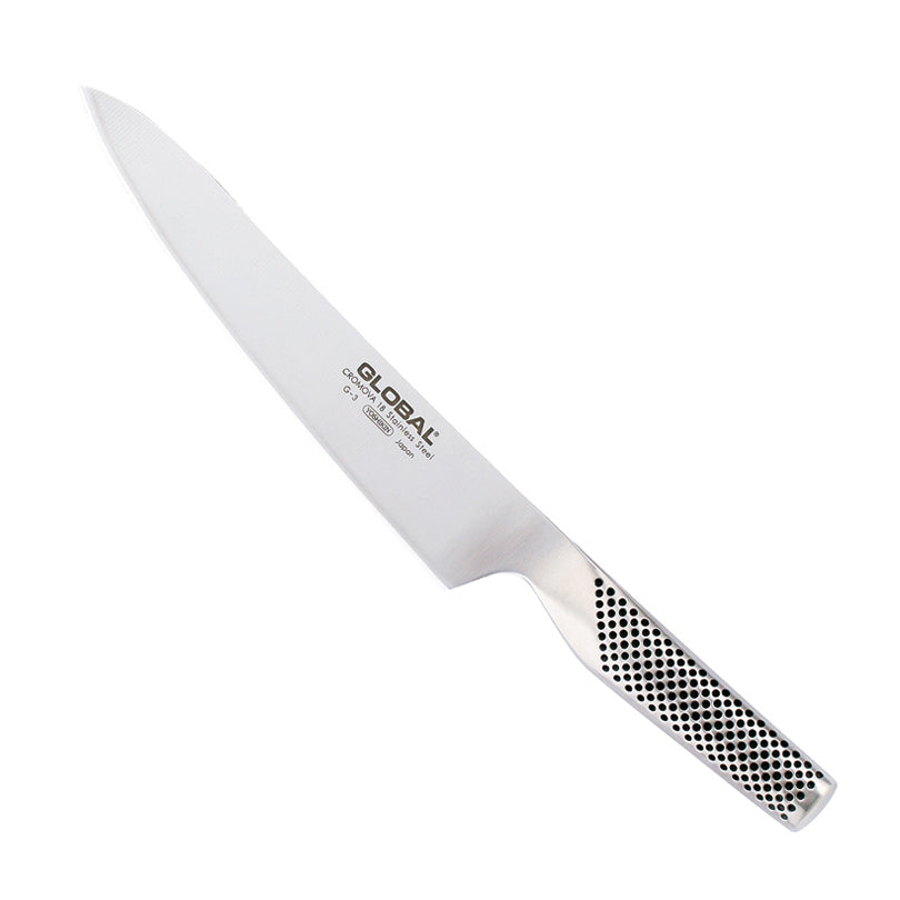 Coltello adatto per tagli sottili di carne e pesce grazie alla sua lama sottile e stretta. I coltelli Global sono realizzati con il miglior acciaio inossidabile: le lame sono in CROMOVA, uno speciale acciaio inox, temperato a 56°-58°C Rockwell. In negozio e online su tuttochic.live
