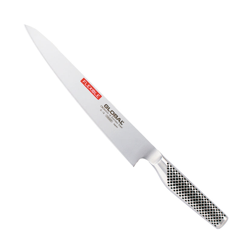 Coltello con lama sottile, flessibile e stretta, permette di filettare pesce o carne. I coltelli Global sono realizzati con il miglior acciaio inossidabile: le lame sono in CROMOVA, uno speciale acciaio inox, temperato a 56°-58°C Rockwell. In negozio e online su tuttochic.live