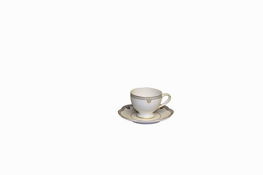 Servizio da caffè in porcellana lavorata e decorata con oro zecchino, composto da: 12 tazzine da caffè con piattino in porcellana 1 zuccheriera in porcellana 1 lattiera in porcellana 1 caffettiera in porcellana. In negozio e online su tuttochic.live