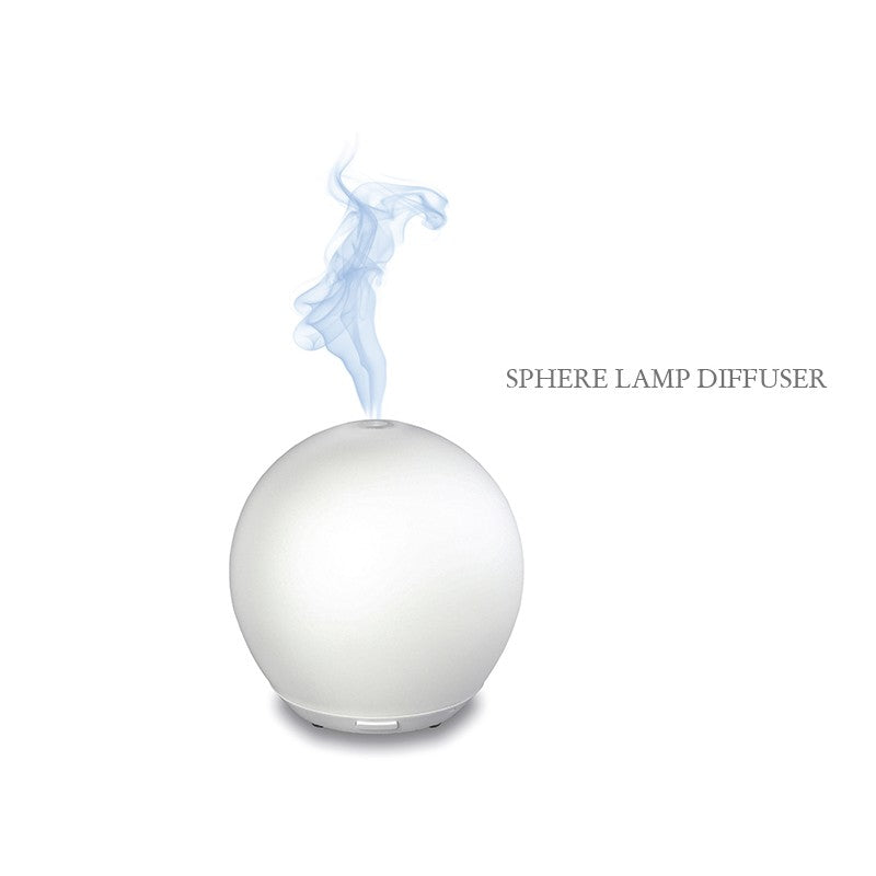 LINEA SPHERE LAMP DIFFUSER Permette di nebulizzare fragranze per creare una piacevole atmosfera MULTIFUNZIONE:• profuma piacevolmente qualsiasi ambiente• ristabilisce il corretto tasso di umidità• emana luce rilassante. Dona benefici al corpo e alla psiche con la CROMOTERAPIA. In negozio e online su tuttochic.live