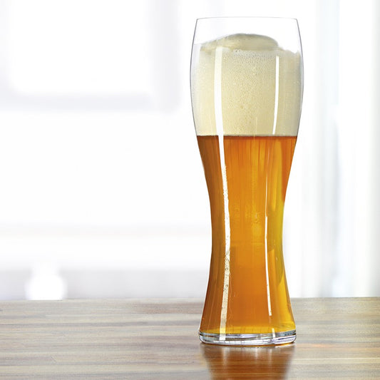 Set di 4 bicchieri per birra Weiss in vetro cristallino. I bicchieri da birra classici di Spiegelau migliorano il piacere di bere birra. Dimensioni: mm 81 x 238 h - Capacità: 700 ml. Lavabile in lavastoviglie. In negozio e online su tuttochic.live