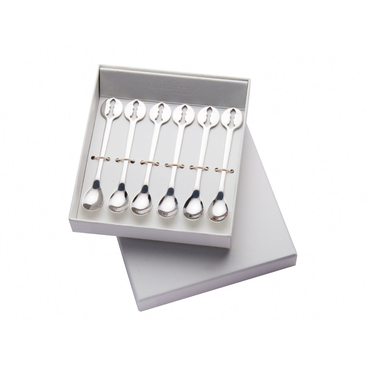 Set 6 cucchiaini moka in scatola regalo in acciaio inox 18/10. Si consiglia di lavare a mano. È possibile il lavaggio in lavastoviglie fino a una temperatura di 50/55°C. In negozio e online su tuttochic.live