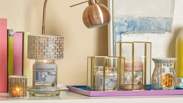 Collezione di accessori per tutti i giorni dal design fresco e moderno che si adattano a qualsiasi fragranza ed arredamento. Vai su tuttochic.live