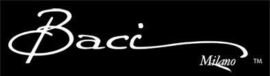 Creazioni versatili e dal design accattivante, un racconto autentico fatto di sentimento e amore per la propria terra, questa è la storia di chi crede ancora nel futuro: un futuro chiamato Baci Milano. In negozio e online su tuttochic.live