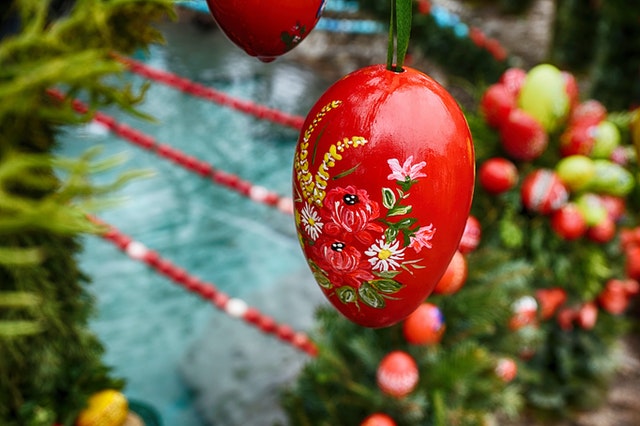 Tanti addobbi e  idee per regali di Pasqua destinate ai vostri parenti ed amici. In negozio e online su tuttochic.live