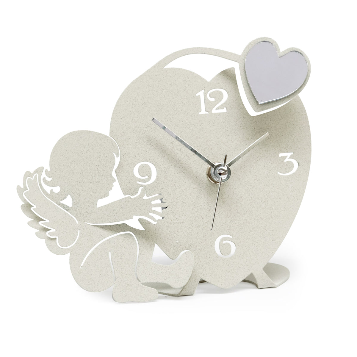 Divertente orologio da tavolo con decorazione in polimetilmetacrilato specchiato, perfetto sia come complemento d’arredo o come bomboniera. Dimensione: 16 x 14 H. Una linea di bomboniere moderne realizzate in ferro tagliato a laser e disponibili in tanti colori.. In negozio e online su tuttochic.live
