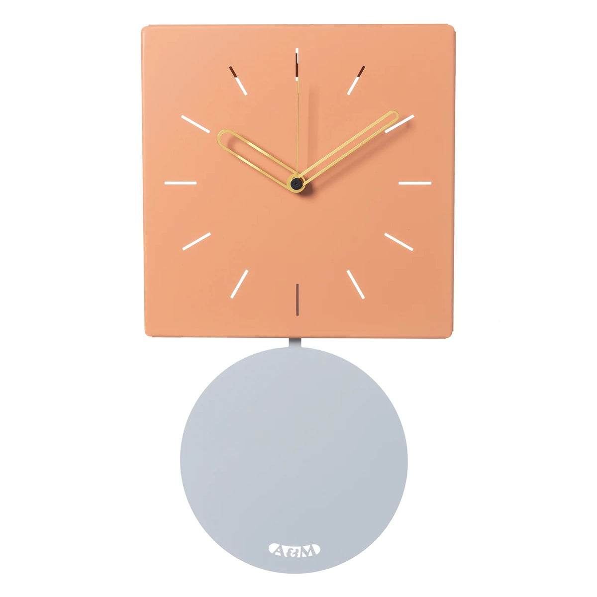 Orologio da parete Grace in metallo, il quadrante quadrato e il pendolo rotondeggiante, questo orologio offre una combinazione di colori pastello delicati e accoglienti. Dimensioni: 24 x 43,5 cm di altezza (profondità 4 cm). In negozio e online su tuttochic.live