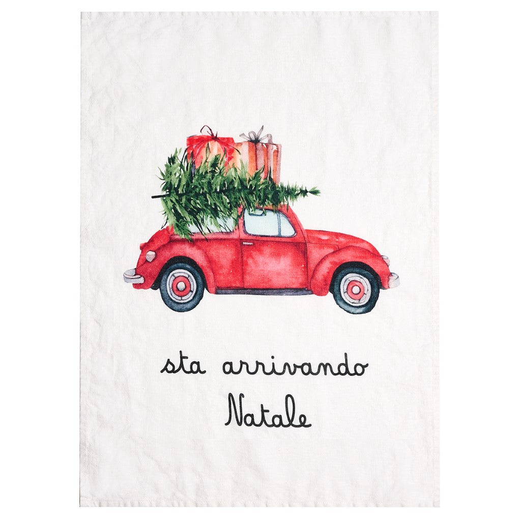 Il Canovaccio "sta arrivando il Natale" di Simple Day è un prodotto di alta qualità, realizzato in lino 100%. Il suo decoro in acquarello, mentre il trattamento con il metodo stonewash conferisce al tessuto un aspetto stropicciato.  Misura 50X70 cm Lavabile in lavatrice fino a 60°. In negozio e online su tuttochic.live