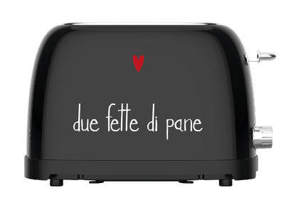 Aggiungi stile e un tocco di eleganza alla tua colazione con il Tostapane nero "due fette di pane" di Simple Day. Realizzato in metallo di colore nero e dal design vintage, è perfetto per tostare fette di pane e pancarrè. Dimensioni: 27 x 16,5 x 19 cm 220-240V  Disegnato in Italia. In negozio e online su tuttochic.live