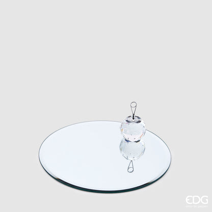 Con la base specchio rotondo, puoi mettere in risalto altri oggetti o creare composizioni uniche. Ideale per dare ulteriore valore e raffinatezza alla tua casa. Crea uno stile unico con questa base multifunzionale. In negozio e online su tuttochic.live