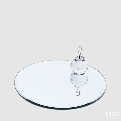 Con la base specchio rotondo, puoi mettere in risalto altri oggetti o creare composizioni uniche. Ideale per dare ulteriore valore e raffinatezza alla tua casa. Crea uno stile unico con questa base multifunzionale. In negozio e online su tuttochic.live