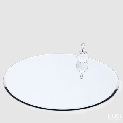 Con la base specchio rotondo, puoi mettere in risalto altri oggetti o creare composizioni uniche. Ideale per dare ulteriore valore e raffinatezza alla tua casa. Crea uno stile unico con questa base multifunzionale. In negozio e online su tuttochic.live