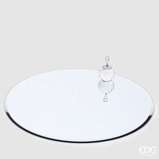 Con la base specchio rotondo, puoi mettere in risalto altri oggetti o creare composizioni uniche. Ideale per dare ulteriore valore e raffinatezza alla tua casa. Crea uno stile unico con questa base multifunzionale. In negozio e online su tuttochic.live