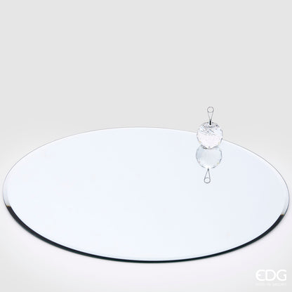 Con la base specchio rotondo, puoi mettere in risalto altri oggetti o creare composizioni uniche. Ideale per dare ulteriore valore e raffinatezza alla tua casa. Crea uno stile unico con questa base multifunzionale. In negozio e online su tuttochic.live