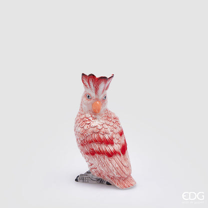 Porta un tocco di eleganza alla tua casa con il Vaso Pappagallo in ceramica decorata. Disponibile in tre colori. Dimensioni: cm Ø 13 x H 22. In negozio e online su tuttochic.live