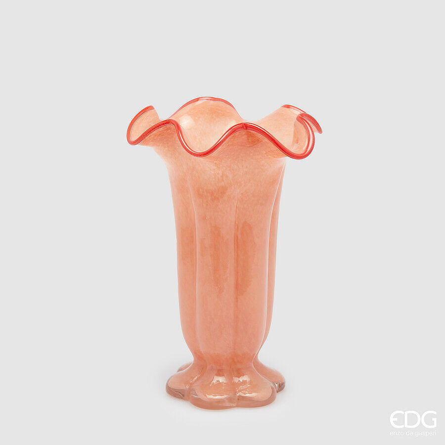 Il vaso portafiori Campanula in vetro h 30 è un vero e proprio gioiello d'arte per la tua casa. Disponibile in 4 colori. Dimensioni: cm Ø 19 x h 30. In negozio e online su tuttochic.live