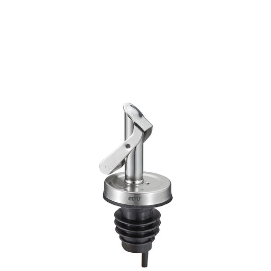 Dosatore versatore SEESAW di GEFU in acciaio inox con coperchio automatico per bottiglie di olio e aceto.