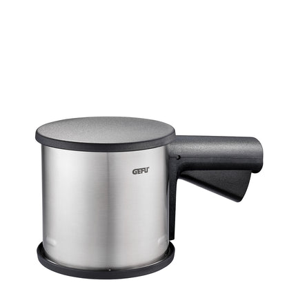 Il pratico setaccio SIVA ad una mano permette di setacciare in modo uniforme e con particolare facilità farina, zucchero a velo, cacao in polvere e altri ingredienti secchi da forno. Dimensioni: L 20,5 cm, P 10,5 cm, H 10,0 cm acciaio inossidabile/plastica di alta qualità. In negozio e online su tuttochic.live