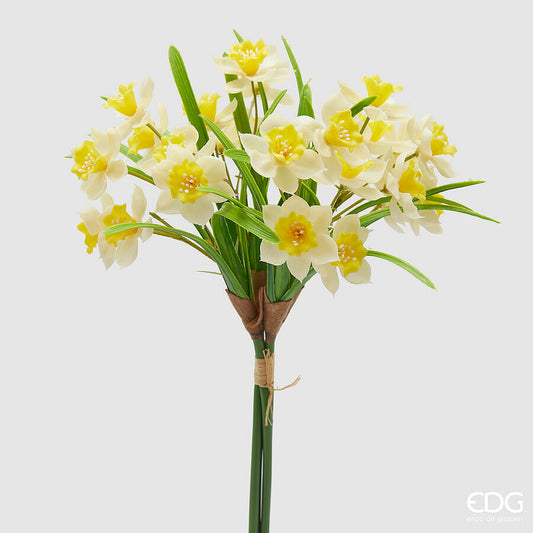 Mazzo di Narciso giallo chiaro artificiale è perfetto per illuminare ogni angolo della tua casa Dimensioni: altezza cm 38. In negozio e online su tuttochic.live