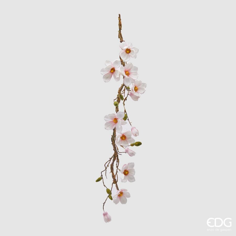 Questo meraviglioso tralcio di magnolia è un fiore artificiale di alta qualità, sembra appena colto dal giardino. Dimensioni: lunghezza 90 cm. In negozio e online su tuttochic.live