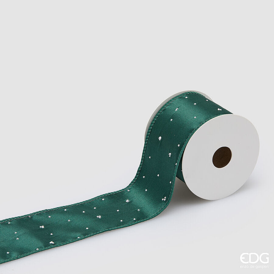 Bobina di nastro natalizio in tessuto verde scuro satinato alto 6,3 cm, decorato con piccoli micro-glitter argento brillanti distribuiti sulla superficie, marchio EDG Enzo De Gasperi.
