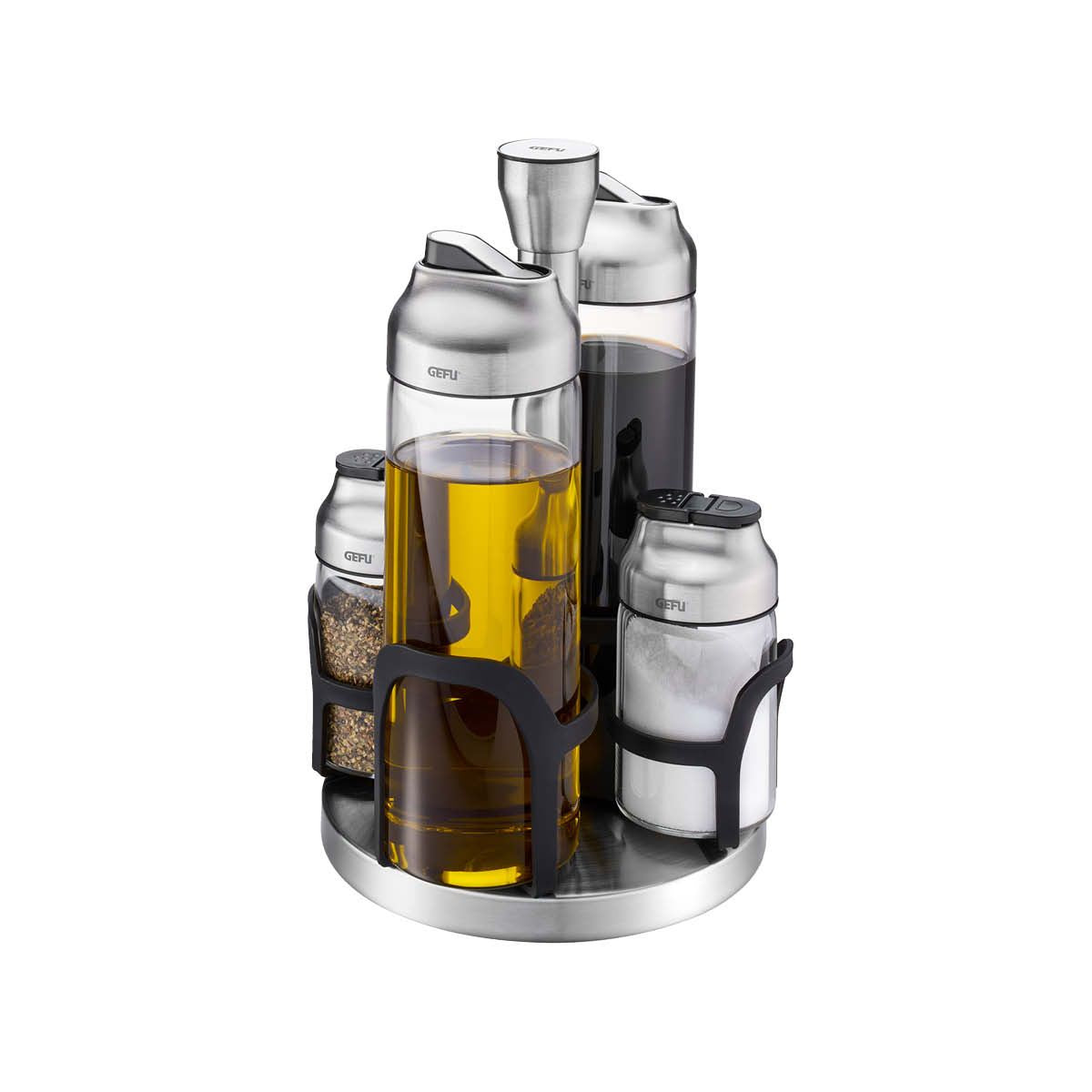 Il set Ménage Kippo olio e aceto e spezie è l'accessorio indispensabile per ogni buon ospite. Funzionale, girevole ed elegante, è perfetto per condire in modo personalizzato dimensioni Ø 14,8 cm, alt. 23,6 cm• vetro borosilicato / acciaio inox pregiato / resina / silicone. In negozio e online su tuttochic.live