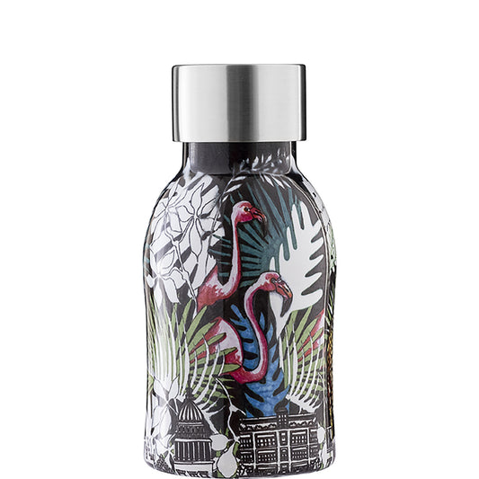 Bottiglia TWIN 250 ml La Ville. Tappo finitura satinata .Mantiene i liquidi caldi per 36 ore, freddi per 72 e il ghiaccio per 120 ore. Realizzata in acciaio inox 18/10, a doppia parte sottovuoto e con uno speciale rivestimento in rame... Misure: Diametro ø 6,8 cm, altezza 14,1 cm. In negozio e on line su tuttochic.live