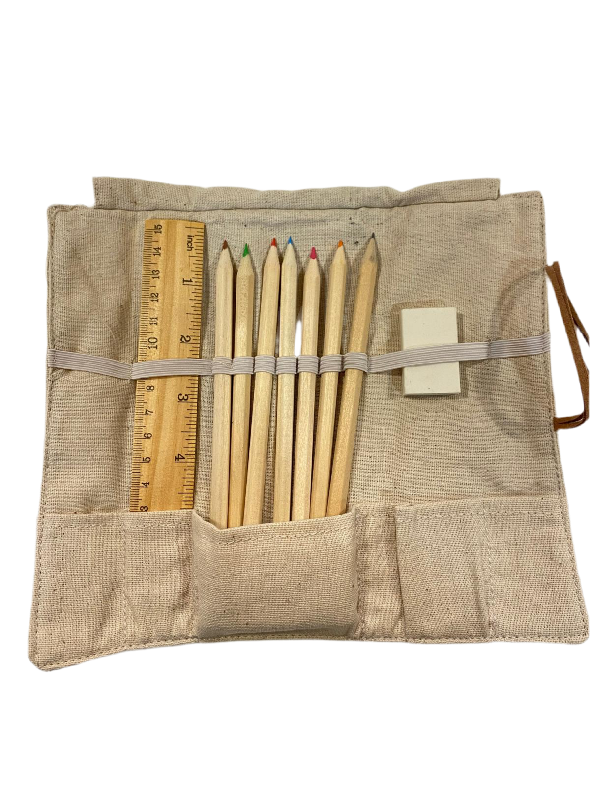 Set di 9 Sacchetti chiudibili in tessuto con 7 matite colorate, righello in legno e gomma per cancellare. Dimensioni: cm 10 x 7 h . In negozio e online su tuttochic.live