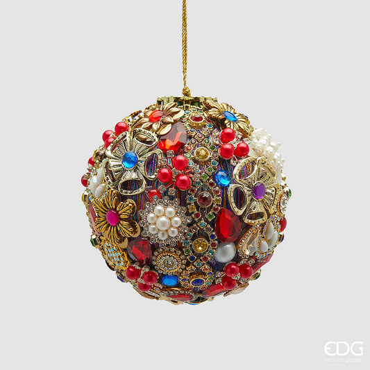 Palla di Natale gioiello della linea Supreme firmata EDG Enzo De Gasperi, diametro 10 cm, ricoperta da un ricco mosaico di fiori dorati a rilievo, grandi gemme rosse, blu, viola e perle bianche, con cordino d'oro.
