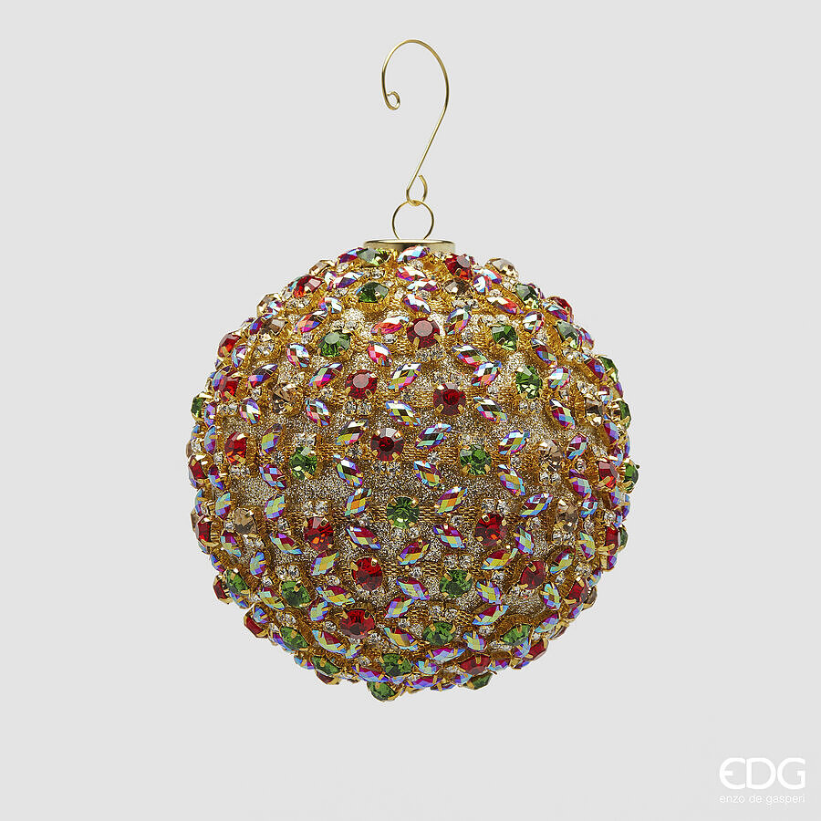 Palla di Natale gioiello della linea Godiva firmata EDG Enzo De Gasperi, diametro 10 cm, con base ricoperta di glitter oro e tempestata di strass rossi, verdi e cangianti a taglio navette, completa di gancio dorato rigido.