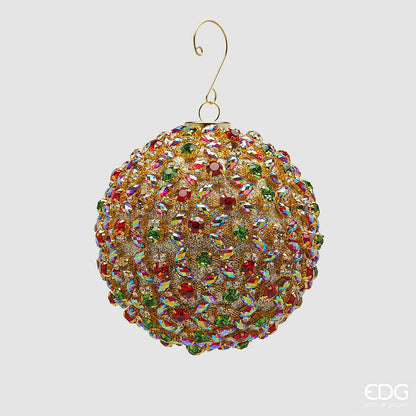Palla di Natale gioiello della linea Godiva firmata EDG Enzo De Gasperi, diametro 10 cm, con base ricoperta di glitter oro e tempestata di strass rossi, verdi e cangianti a taglio navette, completa di gancio dorato rigido.