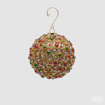 Palla di Natale gioiello della linea Godiva firmata EDG Enzo De Gasperi, diametro 8 cm, con base ricoperta di glitter oro e tempestata di strass rossi, verdi e cangianti a taglio navette, completa di gancio dorato rigido.