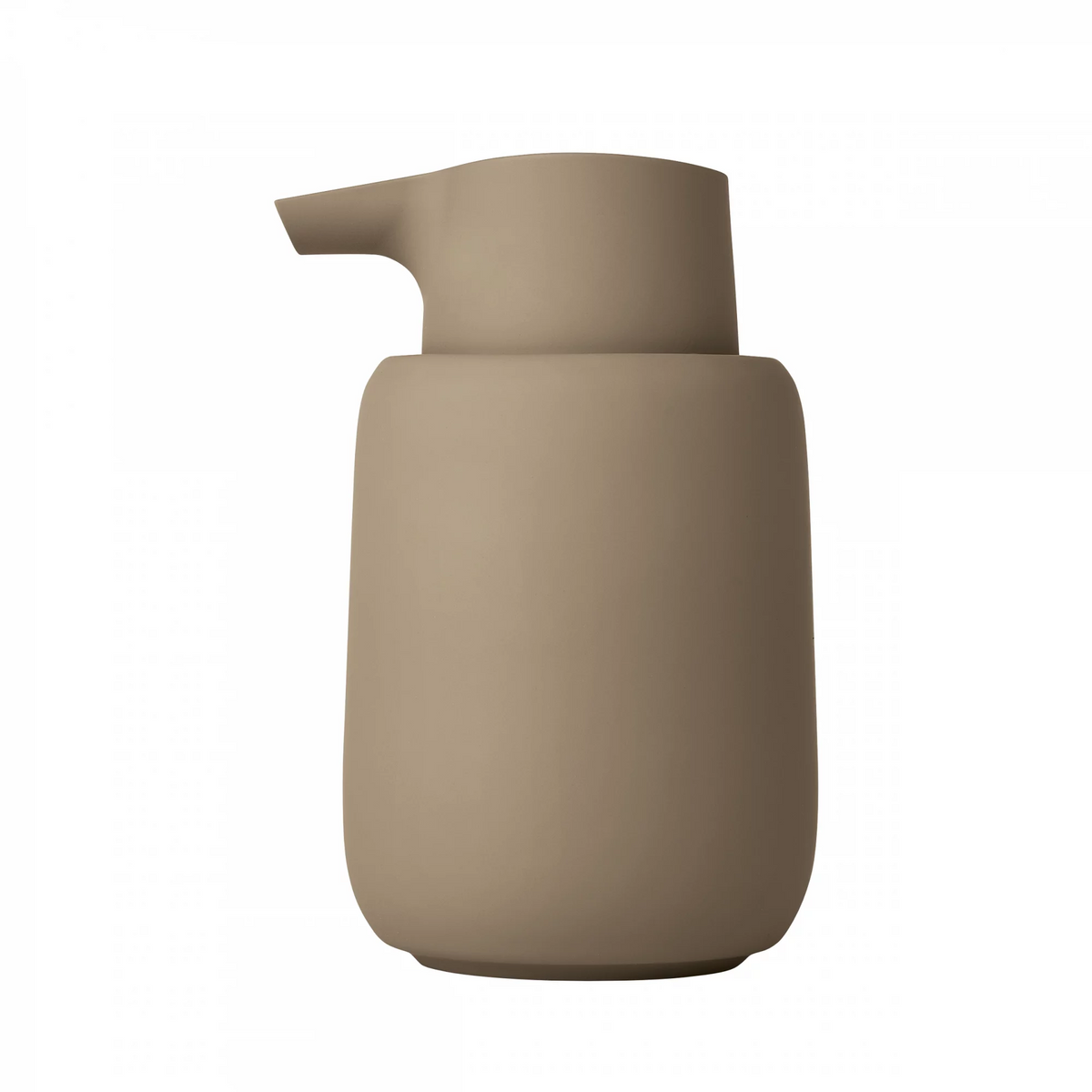 Il dispenser di sapone SONO nell'elegante colore tan (marrone scuro) ha una capacità di 250 ml di sapone liquido. La superficie opaca, morbida e vellutata è piacevole al tatto. Dimensioni: cm 8,6 x 14,5 h. In negozio e online su tuttochic.live
