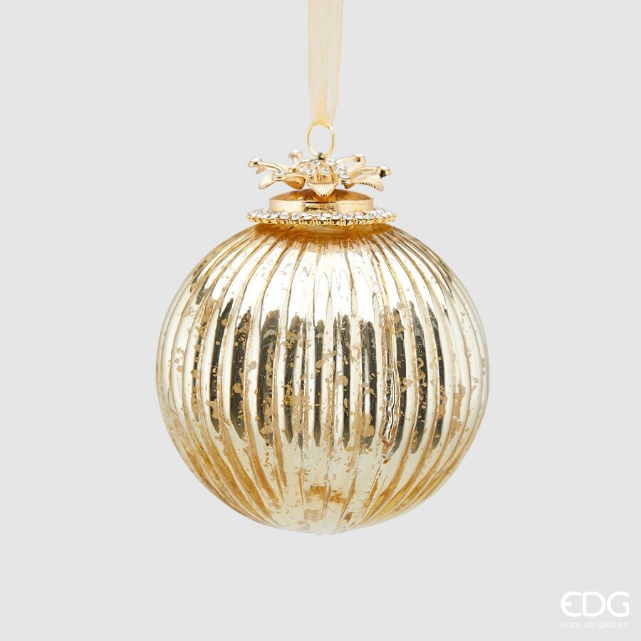 Palla di Natale in vetro soffiato a coste verticali color oro antico con gancio gioiello dorato decorato con brillantini e nastro in organza, linea esclusiva EDG.