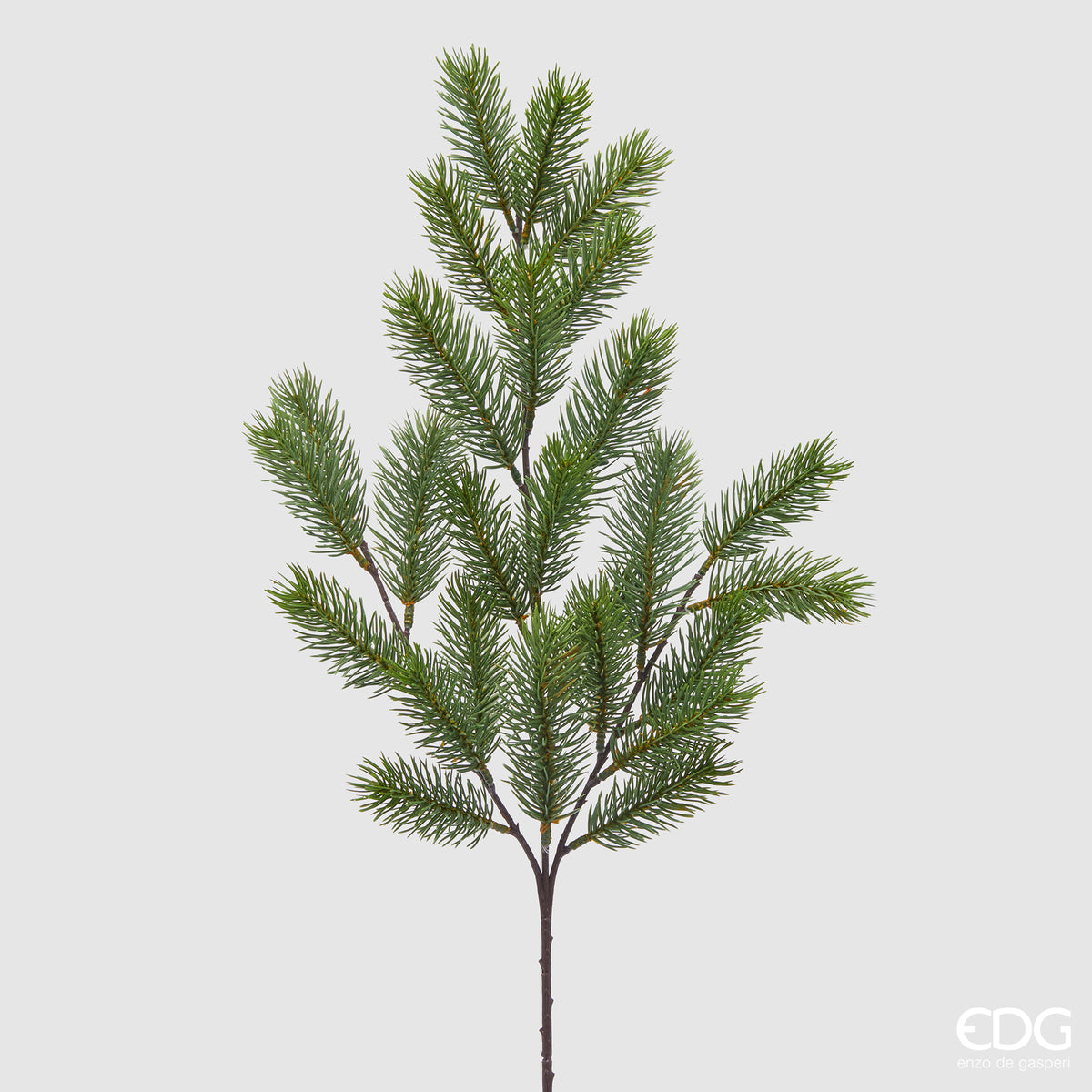 Aggiungi un tocco invernale e natalizio alle tue composizioni floreali con il Ramo di Pino h 72 di Enzo De Gasperi! Realizzato con plastica di alta qualità, questo ramo è l'ideale per aggiungere un tocco di verde e texture alle tue decorazioni. 27 rametti Dimensioni: cm 30 x 72 h. In negozio e online su tuttochic.live