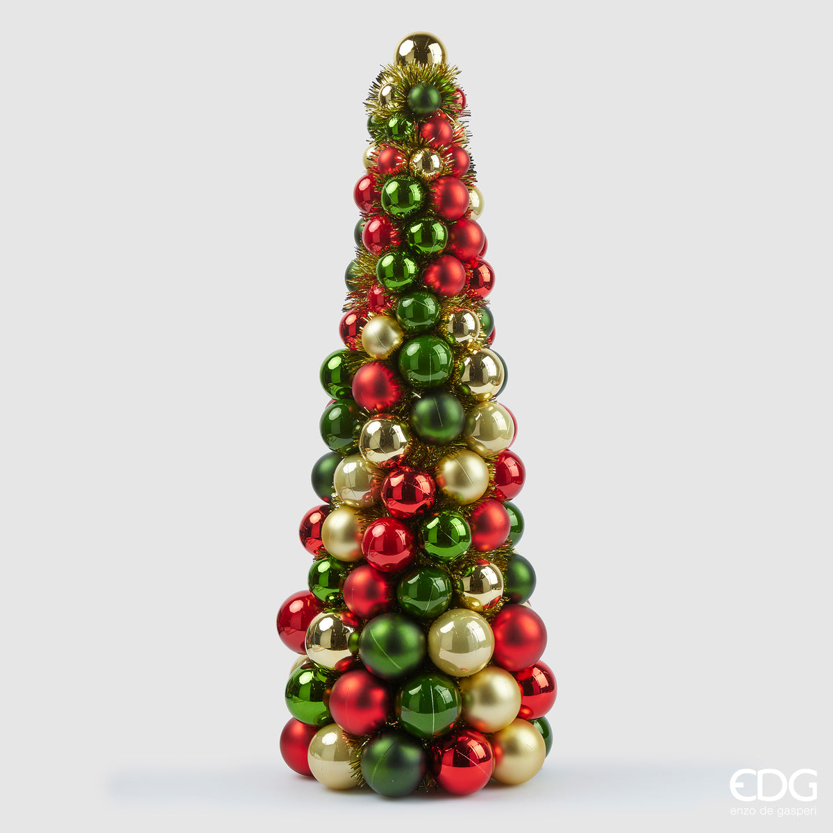 Topiary è un totem decorativo natalizio, decorato con 120 palline di diverse misure, in plastica e di colori diversi. Dimensioni: Ø cm 25 x 65 h. In negozio e online su tuttochic.live