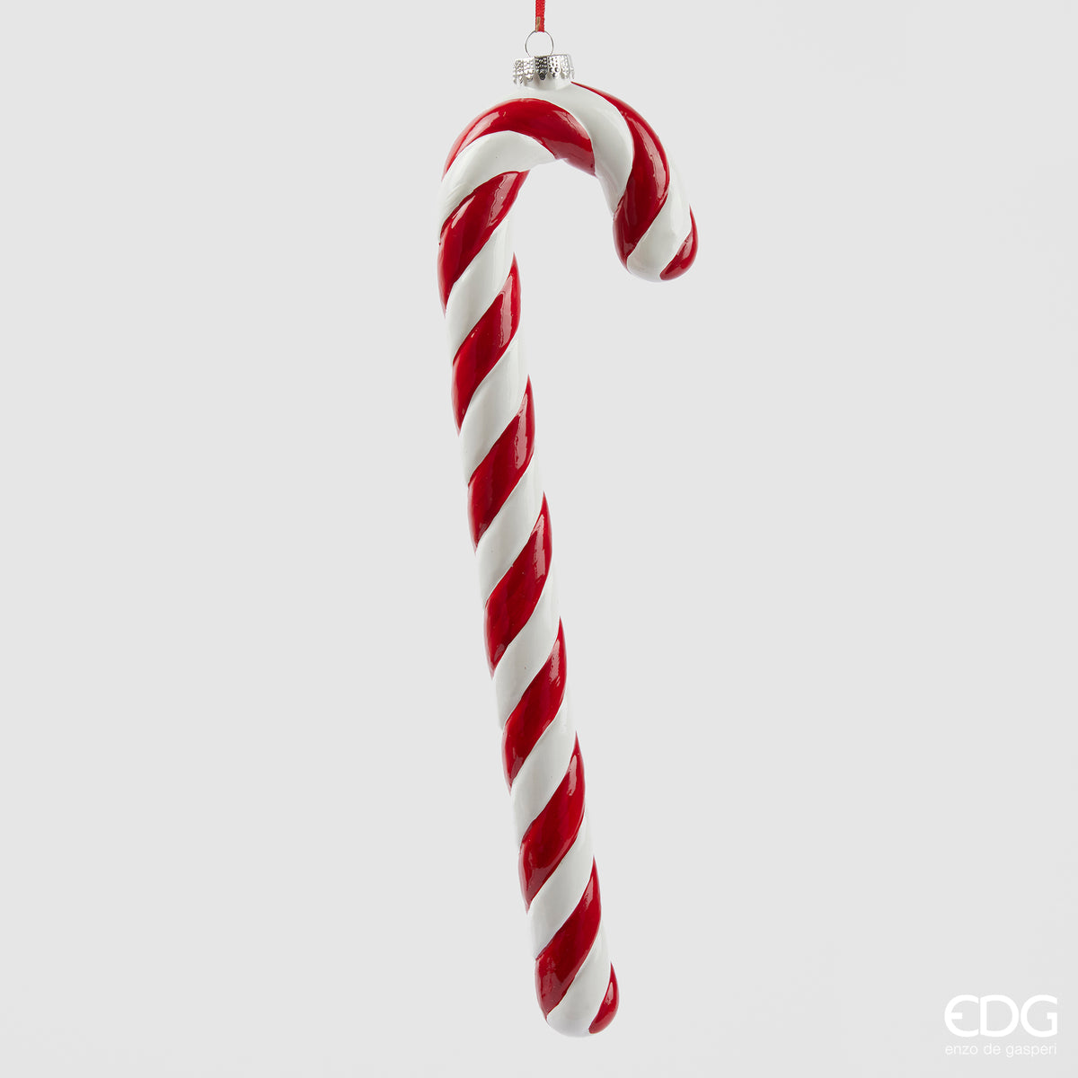 Decoro bastoncino di zucchero in plastica infrangibile da appendere. Dimensioni: altezza cm 39 Colori: bianco e rosso. In negozio e online su tuttochic.live