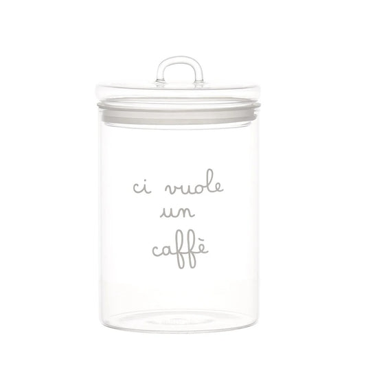 Il barattolo di vetro borosilicato trasparente con la scritta "ci vuole un caffè" Dimensioni: ø 12 x h 20 cm. In negozio e online su tuttochic.live