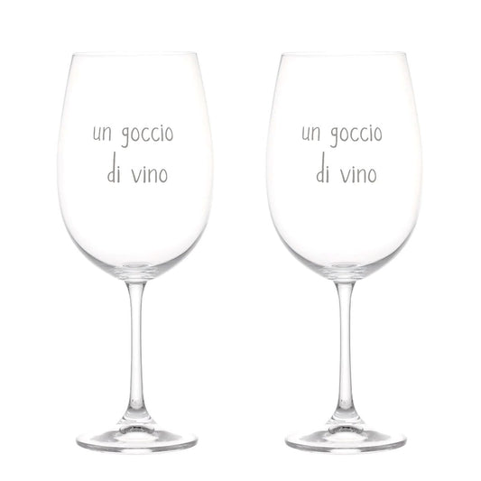 Goditi i tuoi vini preferiti con un tocco di classe grazie a questo set di 2 calici da degustazione in vetro cristallino. Perfetto per un regalo o per te stesso. Set di 2 calici 64 cl Altezza 24 x 9,8 cm. Disegnato e prodotto in Italia. In negozio e online su tuttochic.live