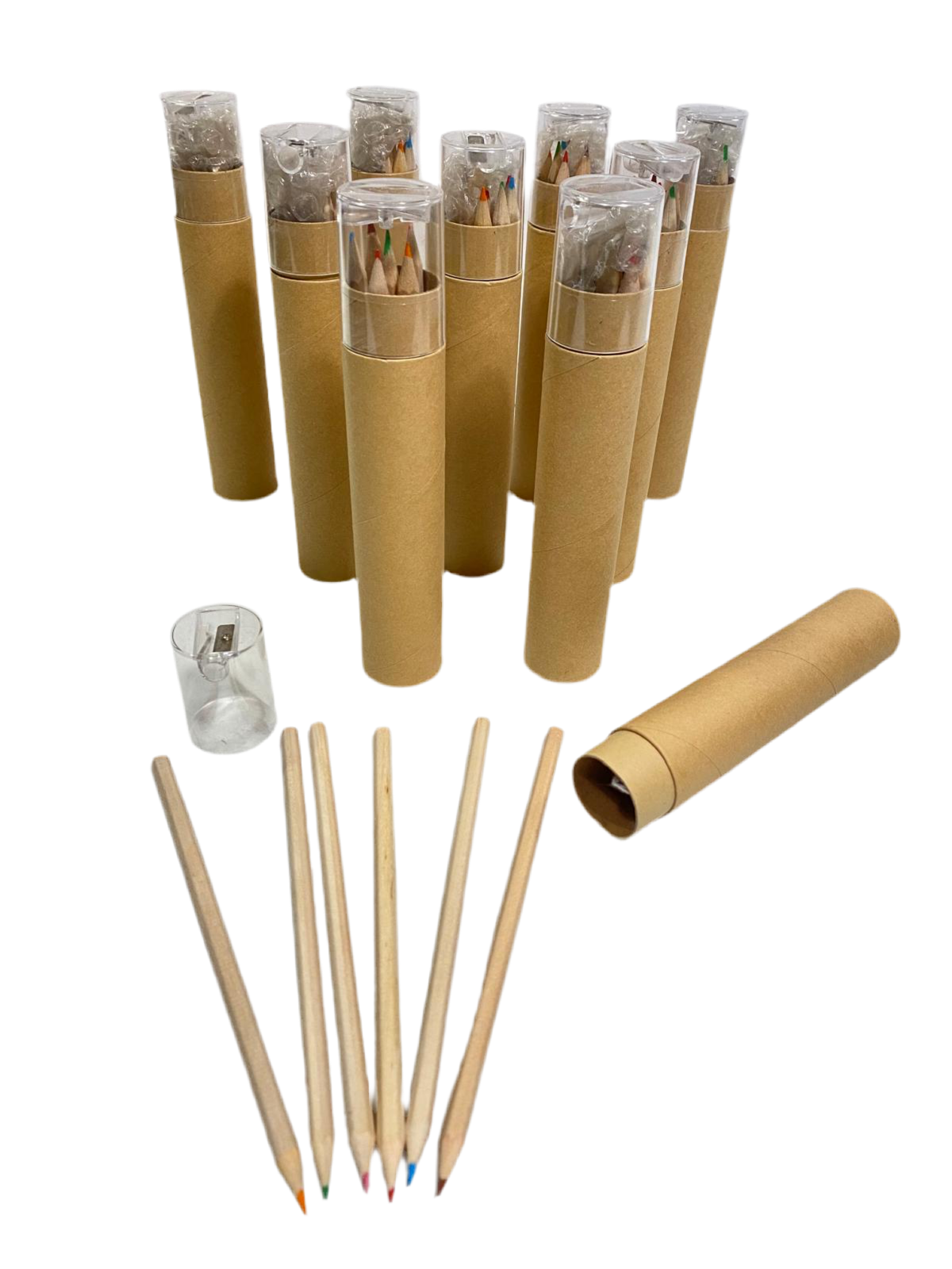Set di 10 contenitori cilindrici in cartone con 6 matite in legno in colori assortiti. Dimensioni: cm Ø 3,5 x 19,5  In negozio e online su tuttochic.live