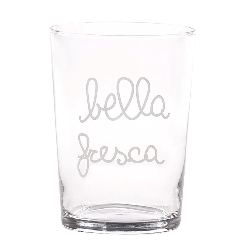 Set da 6 bicchieri in vetro con decoro serigrafato "bella fresca". Aggiungi un tocco di originalità ai tuoi momenti conviviali e goditi una birra o bibita nel modo più divertente. Bicchieri festeggiare con gli amici! Dimensioni:  Ø 8,8  x 12 h cm. Disegnato e prodotto in Italia. In negozio e online su tuttochic.live