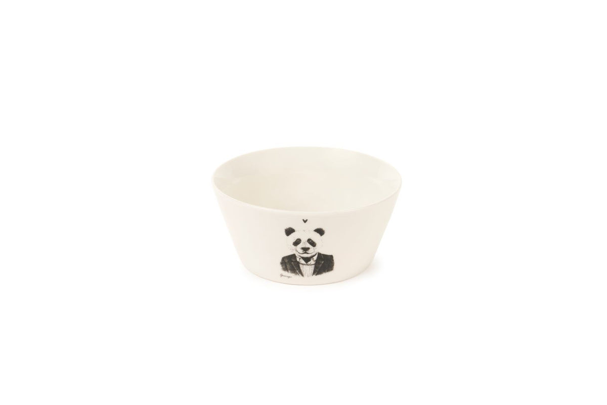 Porta un po' di allegria nella tua cucina con la Tazzona o Ciotola in porcellana "My Friend's Home"! Dimensioni: 13.7×9.4×6.4 cm. In negozio e online su tuttochic.live